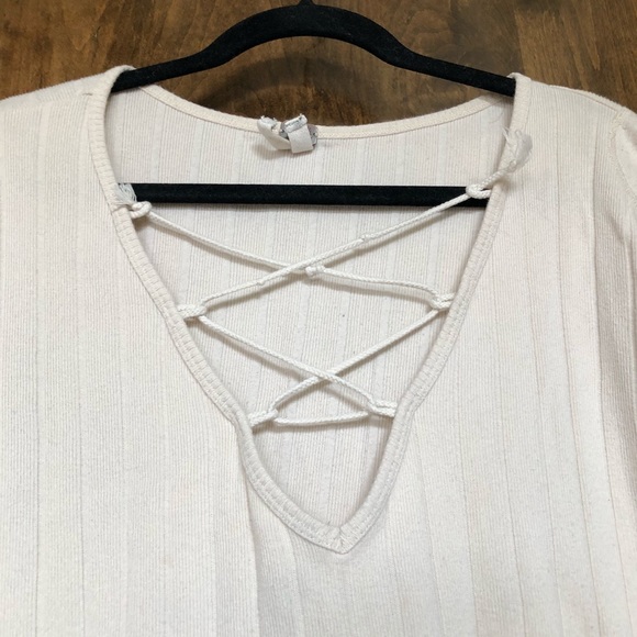 Free People Cream 3/4 Sleeve Sweater Size M - Picture 2 of 7